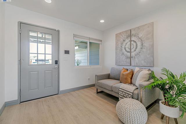 5324 Selma Ave, Fremont CA: https://media.crmls.org/mediaz/9ac4bcc3-3476-414b-909f-ae384bebea69.jpg