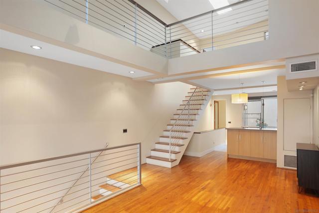 1575 Kettner Blvd, San Diego CA: https://media.crmls.org/mediaz/9ac518b6-8ff0-4daa-a4f2-5f845ed77db4.jpg