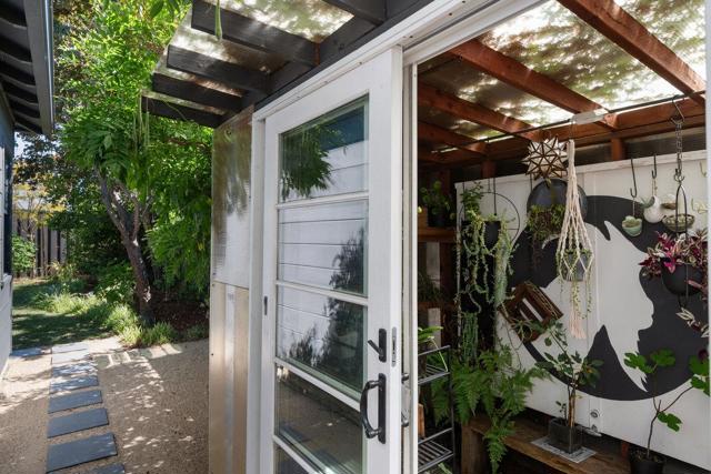 137 30th Avenue, San Mateo CA: https://media.crmls.org/mediaz/9ac581df-cf45-4e32-b747-95ca026ccc17.jpg