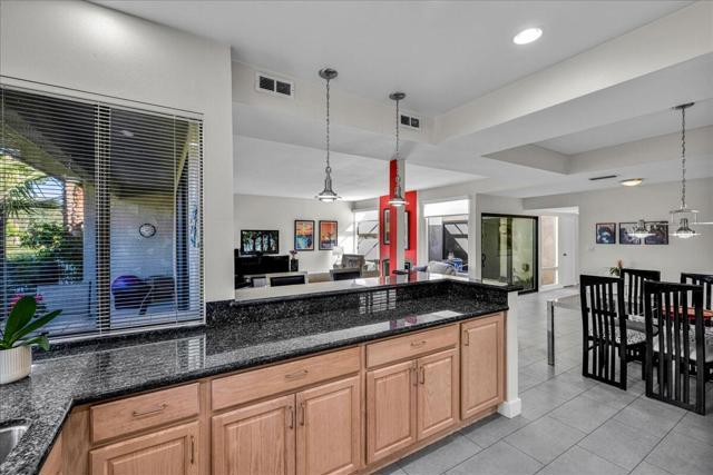 2202 Oakcrest Drive, Palm Springs, CA 92264