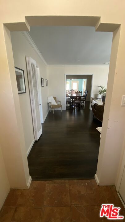 9116 S 5th Avenue, Inglewood CA: https://media.crmls.org/mediaz/9ac5b198-5042-4fc0-9976-6221e8625738.jpg