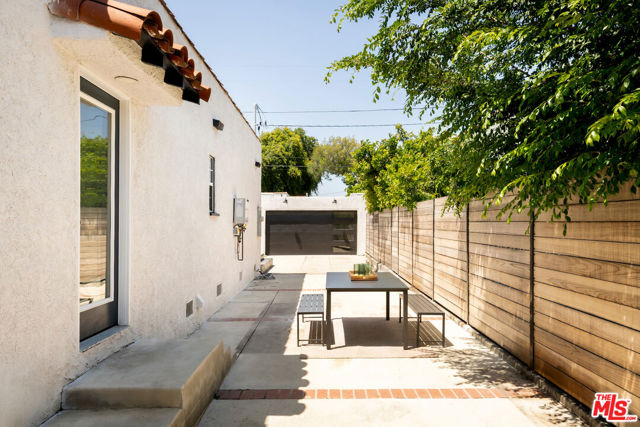 3627 W 64th Street, Los Angeles CA: https://media.crmls.org/mediaz/9ac5d9a6-6e0f-4b8d-b37d-8f1a7ee309ba.jpg