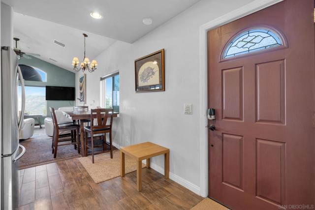 555 Manzanita Dr, Julian CA: https://media.crmls.org/mediaz/9ac74df1-77ba-44ee-9bac-ad2c6a98372c.jpg