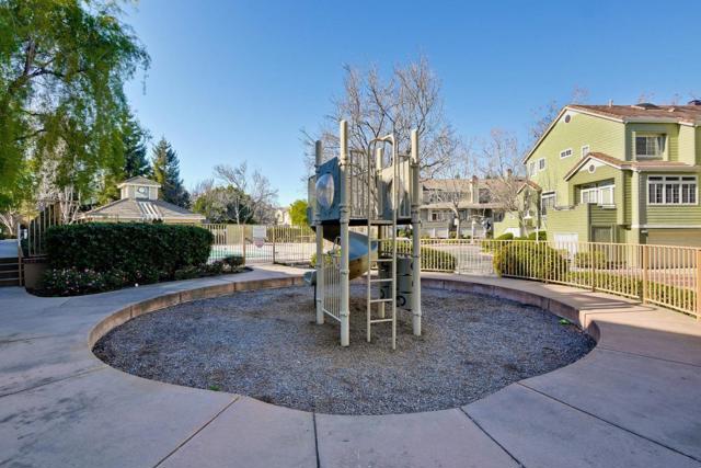 1151 La Rochelle Terrace, Sunnyvale CA: https://media.crmls.org/mediaz/9ac81865-d0d2-4d5e-bd47-f0776e5c6efd.jpg