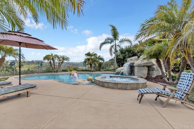 10495 Abalone Landing, San Diego CA: https://media.crmls.org/mediaz/9ac8c431-cd48-41c4-bbbe-a171ae1b03b7.jpg