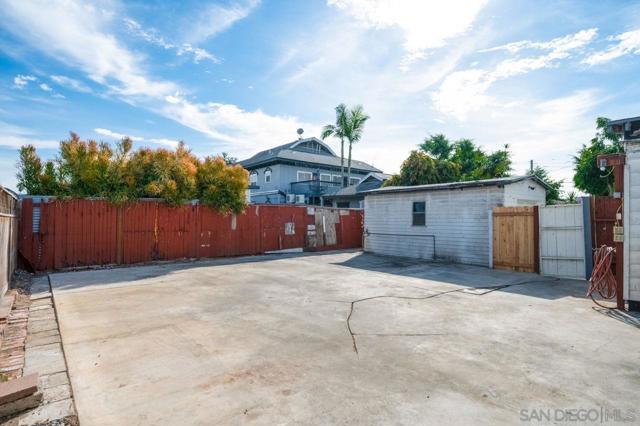 3711 29th St, San Diego CA: https://media.crmls.org/mediaz/9ac943c3-e6e5-4196-a019-c9a2ccef0fca.jpg