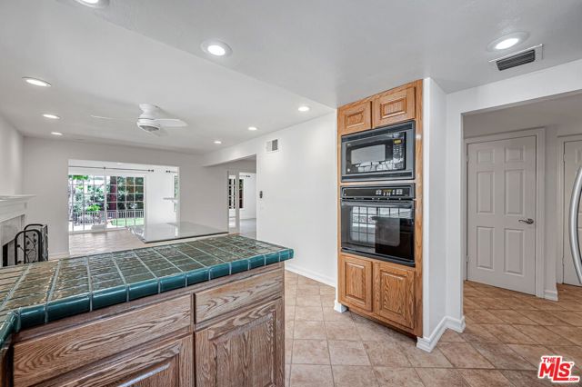 30757 Canwood Street, Agoura Hills CA: https://media.crmls.org/mediaz/9ac9a2df-a197-4044-8410-6f7268e73696.jpg