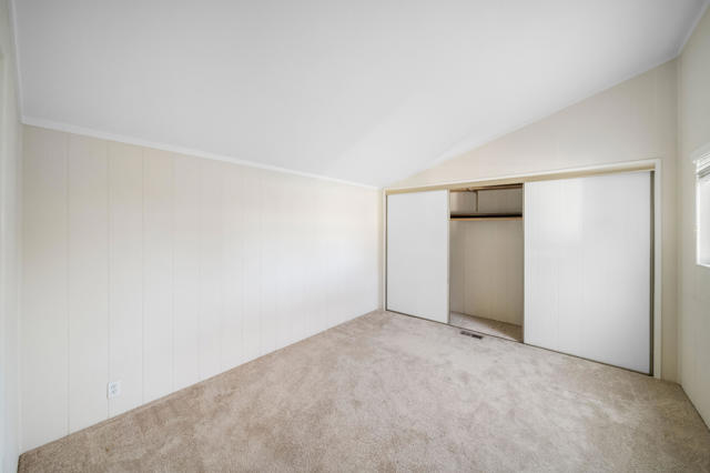 33440 Carlsbad Circle, Thousand Palms CA: https://media.crmls.org/mediaz/9ac9a314-0483-4da9-8809-2e826fac77a2.jpg