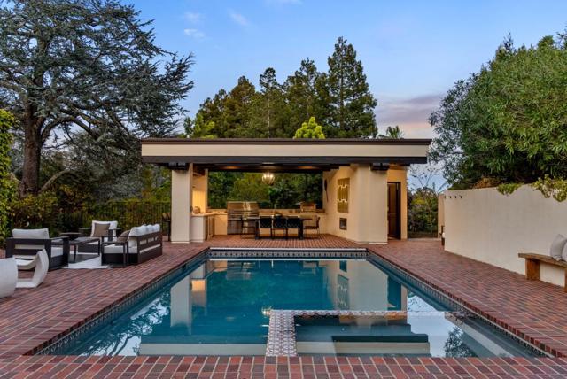 110 New Place Road, Hillsborough CA: https://media.crmls.org/mediaz/9aca57b9-94e9-4c10-85a8-09b72d781662.jpg