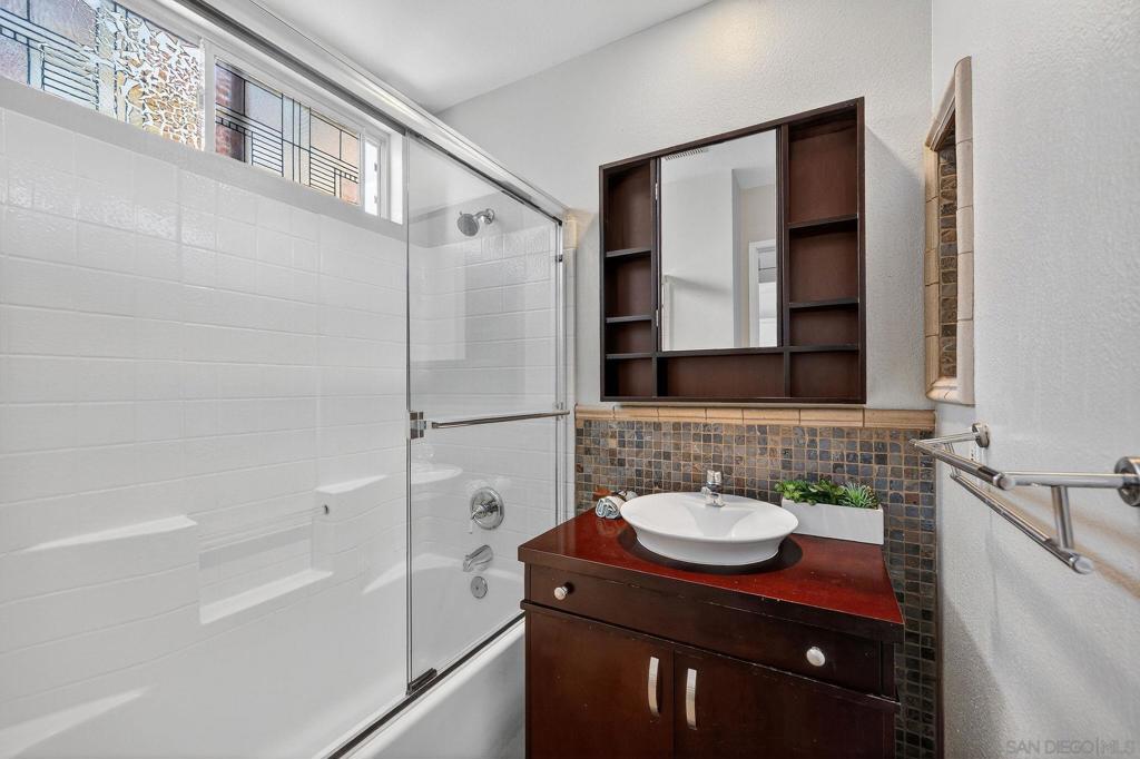 1435 Robinson Ave - photo 17