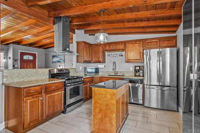 Detail Gallery Image 4 of 33 For 8271 Lincoln St, Lemon Grove,  CA 91945 - 3 Beds | 2 Baths