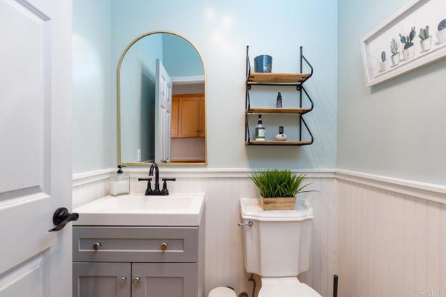 229 Holly Road, El Cajon CA: https://media.crmls.org/mediaz/9acd055b-9ce5-46a6-84f8-7023c79dede0.jpg