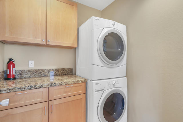76676 Chrysanthemum Way, Palm Desert CA: https://media.crmls.org/mediaz/9acd4ecc-17aa-4940-bd86-4d4e979b5b62.jpg