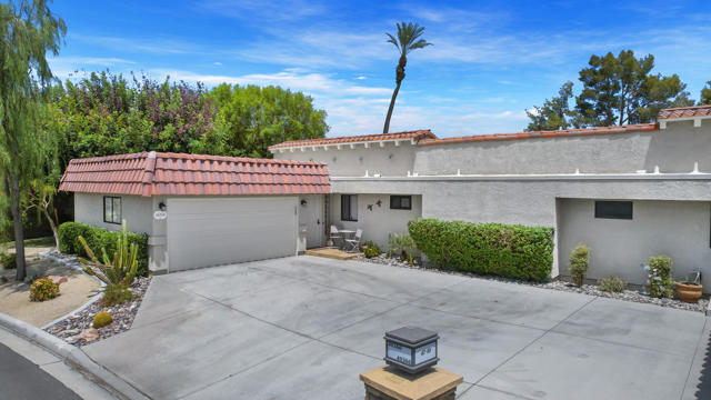 40360 Bay Hill Way, Palm Desert, CA 92211