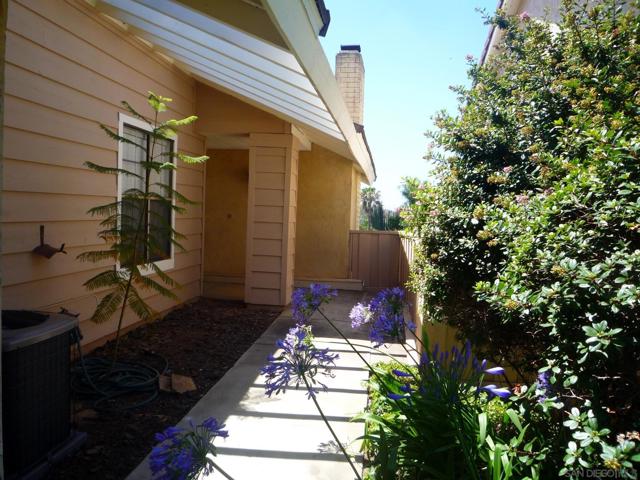 1631 Vaquero Gln, Escondido, California 92026, 2 Bedrooms Bedrooms, ,2 BathroomsBathrooms,Single Family Residence,For Sale,Vaquero Gln,250018671SD