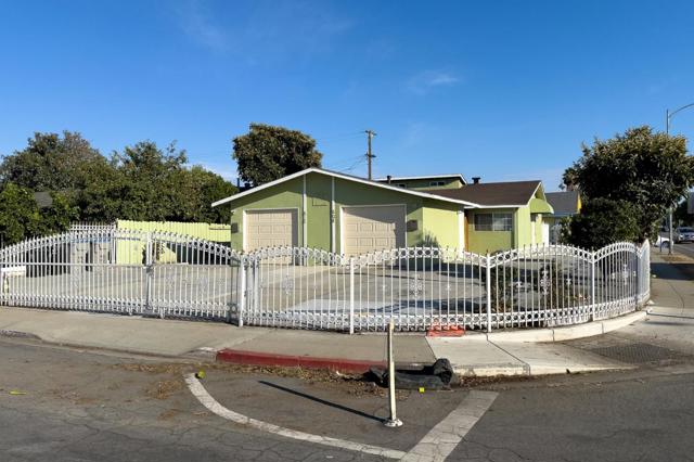 608 Balfour Drive, San Jose CA: https://media.crmls.org/mediaz/9acf6385-8ab0-4196-bbf3-355703a985d4.jpg