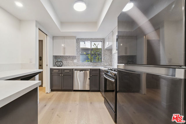 880 Hilldale Avenue, West Hollywood CA: https://media.crmls.org/mediaz/9ad0d9c6-1ad0-4382-a72c-1a99f44b4458.jpg