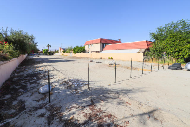 10 Ocotillo Road, Cathedral City CA: https://media.crmls.org/mediaz/9ad0eb81-c881-485a-a2a8-540813eb910a.jpg