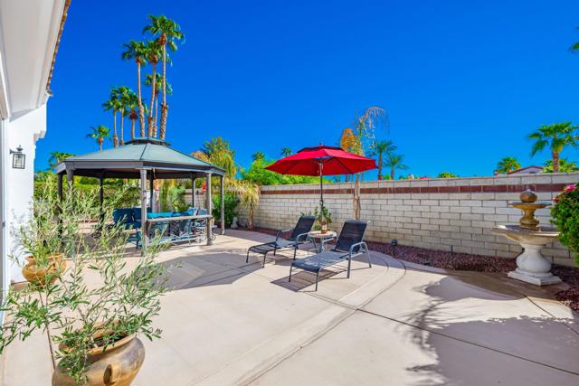 78975 Breckenridge Drive, La Quinta CA: https://media.crmls.org/mediaz/9ad16250-0bd1-4f9a-826f-1cb553d3bea5.jpg