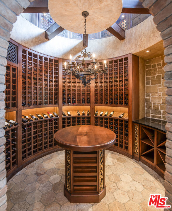 427 La Marina Drive, Camarillo CA: https://media.crmls.org/mediaz/9ad1d44e-f1ee-4ca3-b9c7-7096f0fff961.jpg