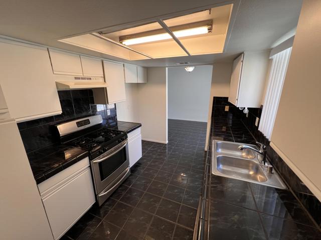 32550 Shifting Sands Trail, Cathedral City CA: https://media.crmls.org/mediaz/9ad29bca-4d6c-4f28-b10c-e33612e06f46.jpg
