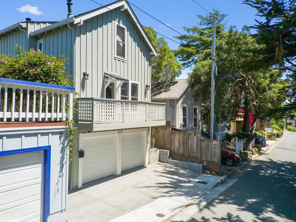 214 Brook Avenue