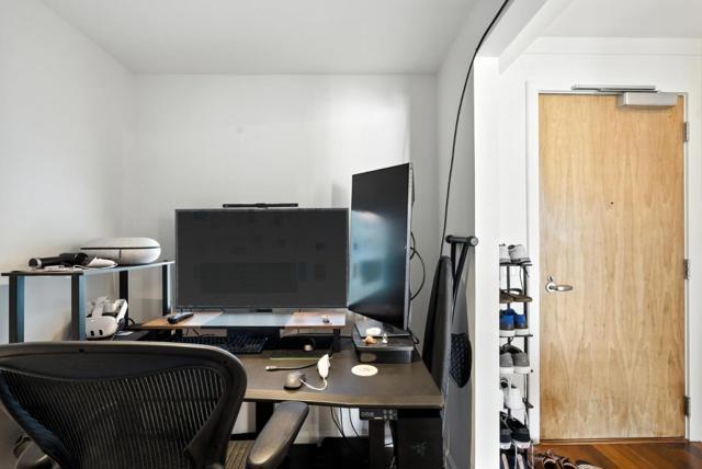 400 Beale Street, San Francisco CA: https://media.crmls.org/mediaz/9ad375fc-b684-4e72-85c1-ee80d3f77580.jpg