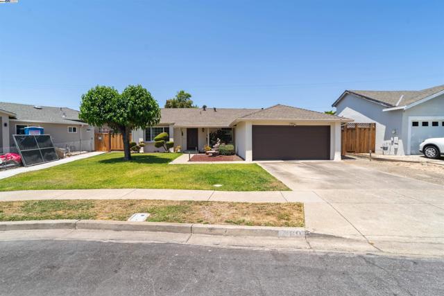 709 Covina Way, Fremont CA: https://media.crmls.org/mediaz/9ad37f89-1f2b-46e7-9b43-b3714bddbf7e.jpg