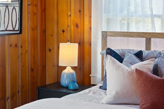 Image 20 of 38 For 812 19th St  