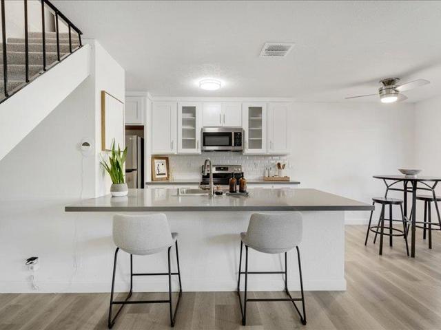 4475 Diamond Street, Capitola CA: https://media.crmls.org/mediaz/9ad3b260-3d3b-4139-aed7-2cf457044fd2.jpg