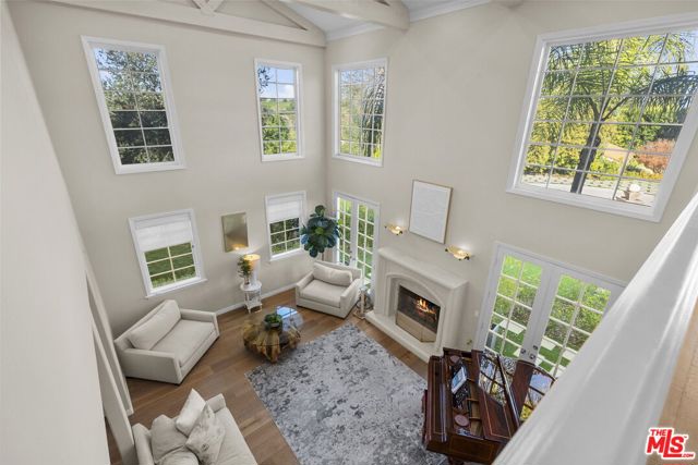 22241 Alizondo Drive, Woodland Hills CA: https://media.crmls.org/mediaz/9ad4220b-19fa-49e6-8d31-fc2723a6cf27.jpg