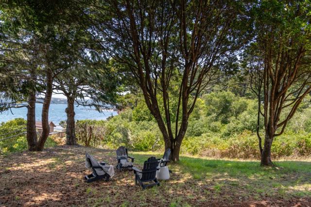 18050 Highway 1,  CA: https://media.crmls.org/mediaz/9ad46240-9529-4ef5-9ae1-20b77e8f09c7.jpg