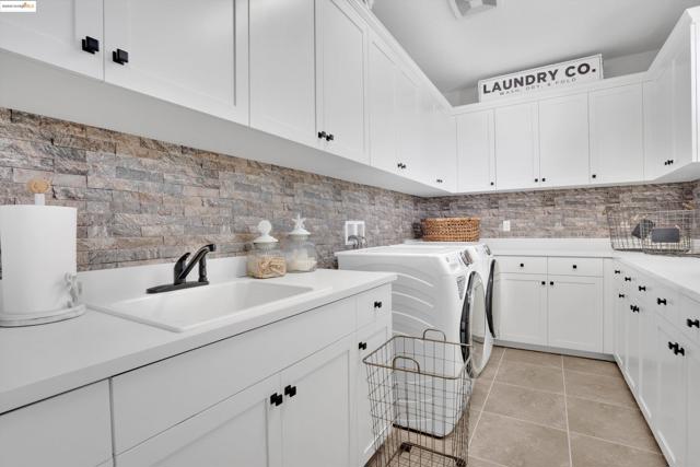 542 Harbor Cove Cir, Discovery Bay CA: https://media.crmls.org/mediaz/9ad59ddc-5dd8-4011-99f4-e3b02d779ca3.jpg