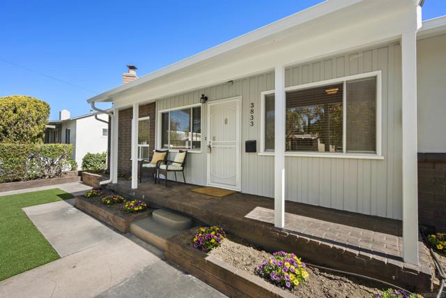 3833 Tomahawk Ln, San Diego CA: https://media.crmls.org/mediaz/9ad5b706-f537-47ec-b100-d522dc169563.jpg