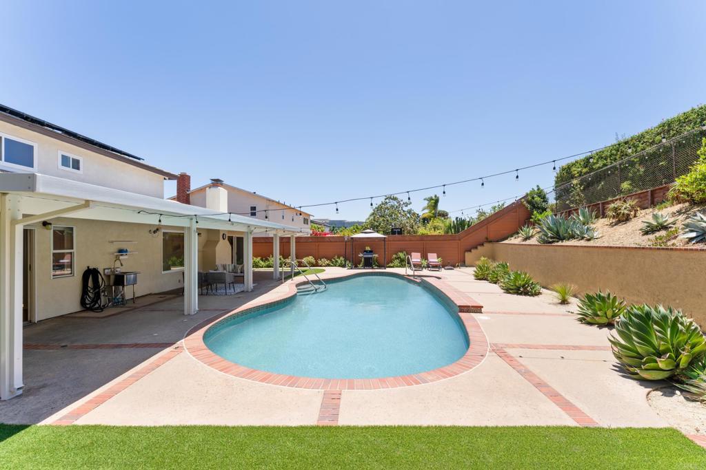 5736 Soledad Mountain Road - photo 12