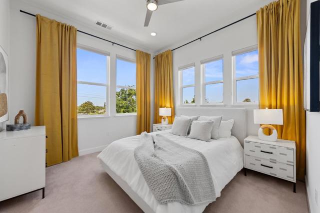 840 E Duane Avenue, Sunnyvale CA: https://media.crmls.org/mediaz/9ad6e917-c703-484a-947e-07a6e3ef549d.jpg
