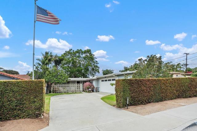 Detail Gallery Image 1 of 30 For 1230 Tamarack Ave, Carlsbad,  CA 92008 - 3 Beds | 2 Baths