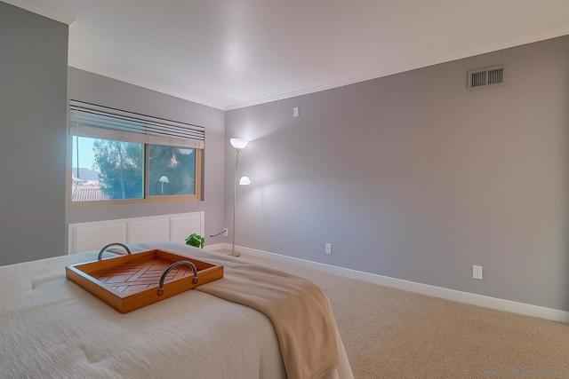 10350 Caminito Cuervo, San Diego CA: https://media.crmls.org/mediaz/9ad7aef1-2aa6-4576-9b3e-ed4de771369c.jpg