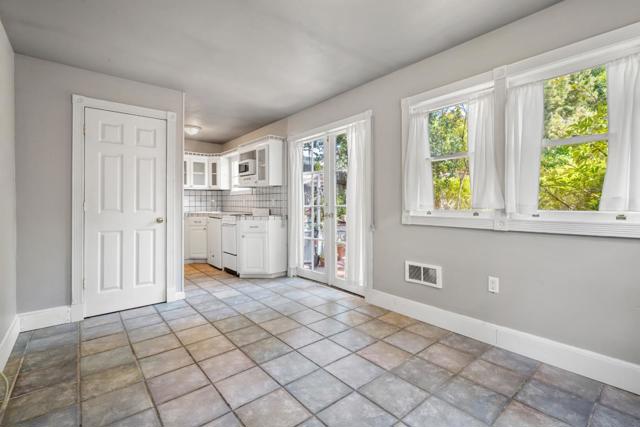 3031 Flores Street, San Mateo CA: https://media.crmls.org/mediaz/9ad87328-1374-4ec1-8298-3730bade532f.jpg