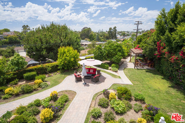 5966 ABERNATHY Drive, Los Angeles CA: https://media.crmls.org/mediaz/9ada2495-4e76-4790-ab5d-c52de44a464a.jpg