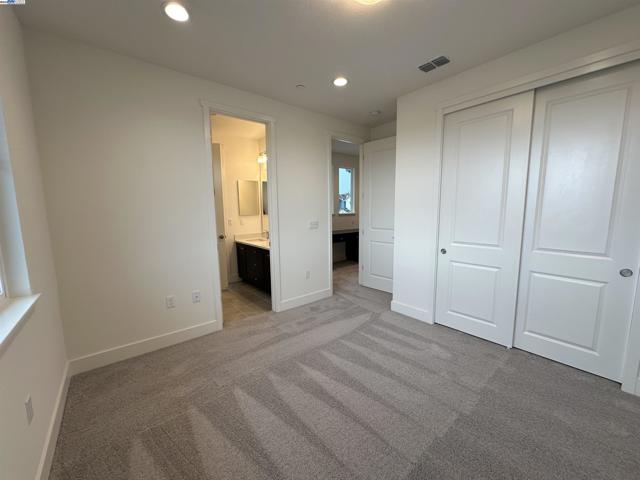 Image 28 of 38 For 4596 Ellington Way