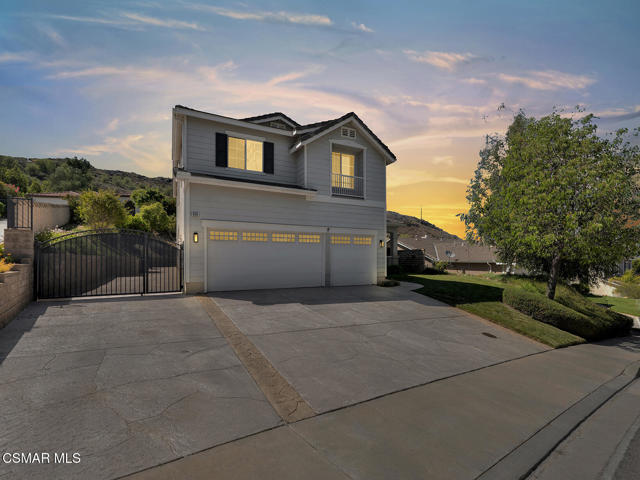 659 N Muirfield Avenue, Simi Valley CA: https://media.crmls.org/mediaz/9ada3deb-1d4b-4531-947c-b6361cf1fc3e.jpg