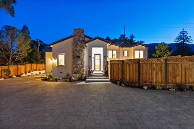 18071 Saratoga Los Gatos Road, Monte Sereno CA: https://media.crmls.org/mediaz/9ada5a87-30ab-42fa-bf49-ffb9cbab3bfe.jpg