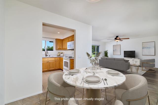 942 Royal Tern Way, Oceanside CA: https://media.crmls.org/mediaz/9ada88a5-88e7-4a0a-bece-3392d3054aa0.jpg