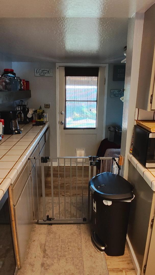 713 7th Street, Hollister CA: https://media.crmls.org/mediaz/9adb1c21-5913-4409-9132-9d6790ca1614.jpg