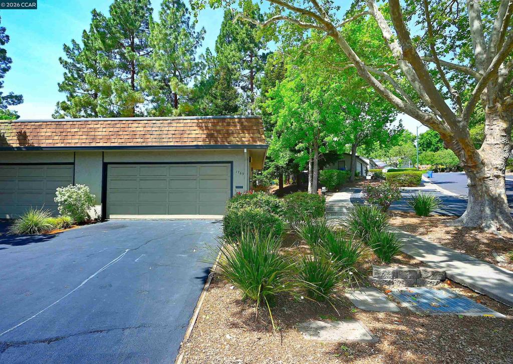 1769 Holland Cir