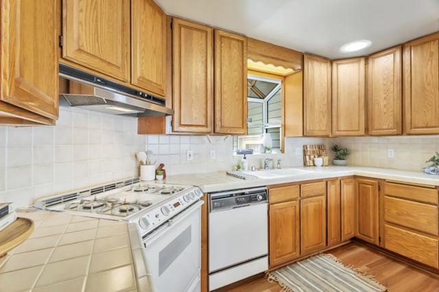 225 Mount Hermon #81 Road, Scotts Valley CA: https://media.crmls.org/mediaz/9adc181a-6a4e-456e-a103-1e9d13de2b68.jpg