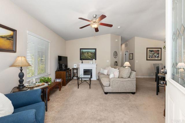 Detail Gallery Image 7 of 42 For 8975 Lawrence Welk Dr Spc 112,  Escondido,  CA 92026 - 3 Beds | 2 Baths