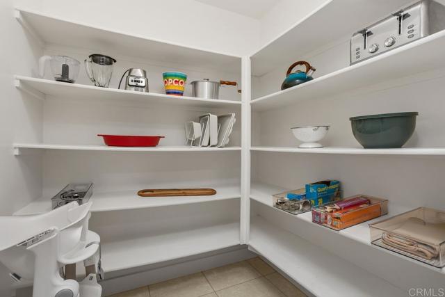 646 Sumner Way, Oceanside CA: https://media.crmls.org/mediaz/9add4bce-c25a-4cad-aa24-223a52afa42d.jpg