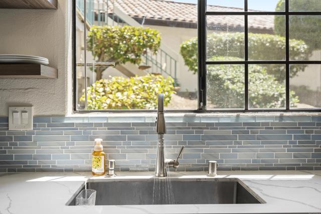 16232 Avenida Venusto, San Diego CA: https://media.crmls.org/mediaz/9addc847-3a63-4e5a-8015-0349f64aca44.jpg